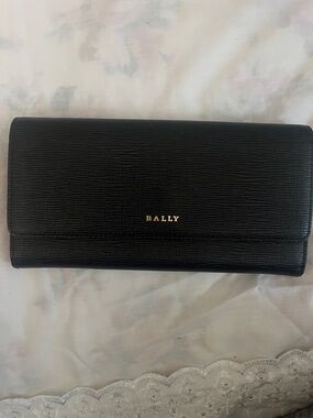 Bally Black Textured Leather Fold Wallet with Gold Logo